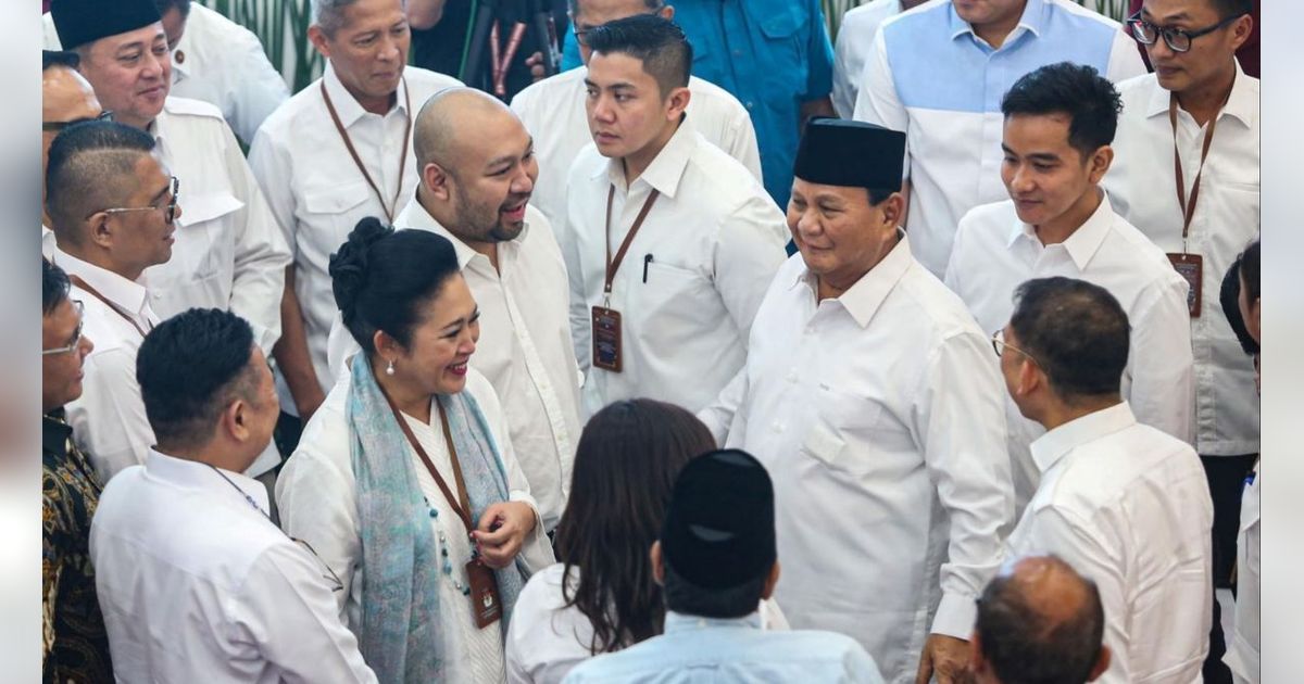 VIDEO: Momen Adik Ibu Tien Rekatkan Tangan Presiden Terpilih Prabowo dengan Titiek Soeharto