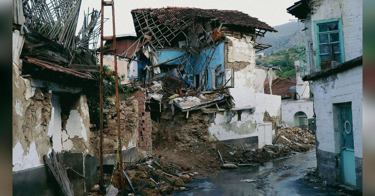 Waspada Potensi Longsor dan Banjir Bandang Pasca Gempa Garut