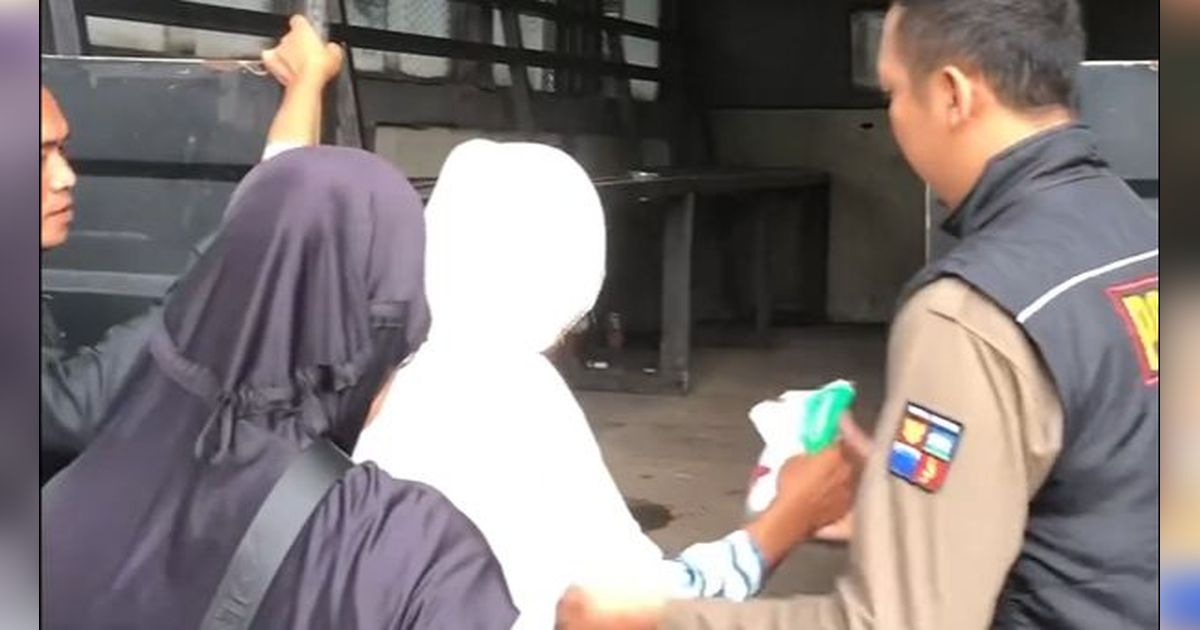 Perjalanan Pengemis yang Kerap Marah-Marah Terhenti di Bogor, Diciduk Satpol PP dan Dikirim ke RS Jiwa