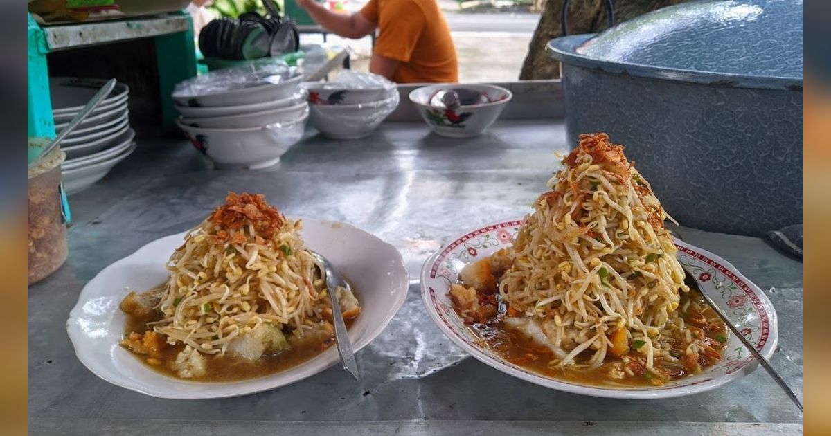 Mencicipi Kuliner Legendaris Lontong Balap Cak Sul Lamongan, Menu Sarapan Favorit Warga Lokal