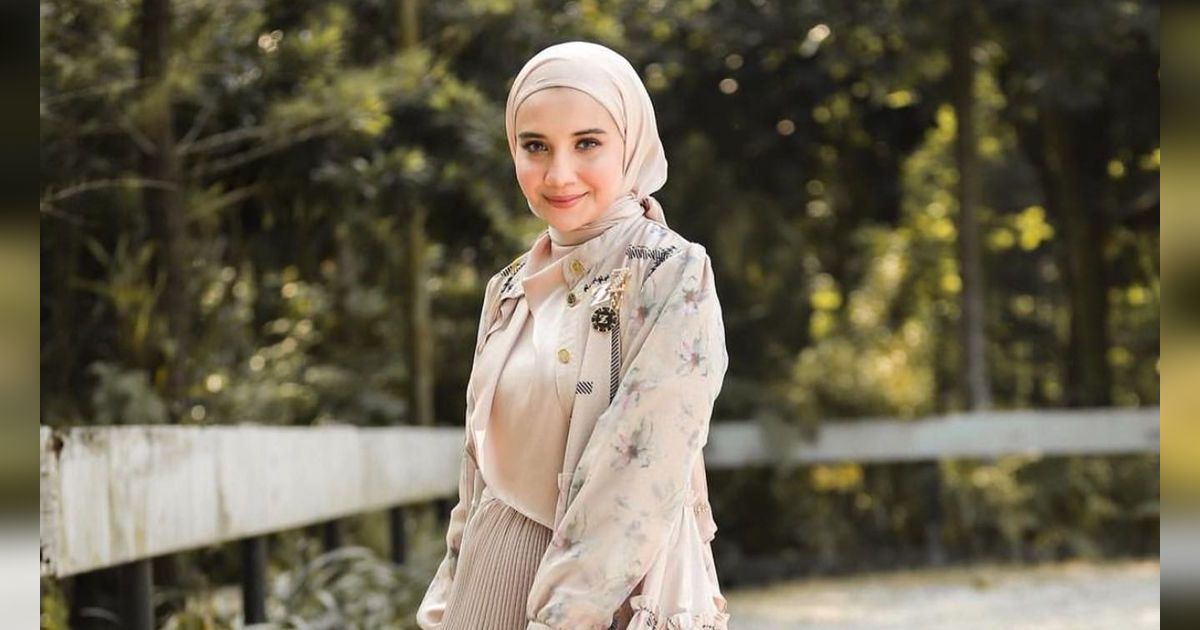 Potret Zaskia Sungkar Ikut Tren Makeup Asoka, Hasil Riasannya Jauh dari Ekspektasi, Netizen: Lipstiknya Overload