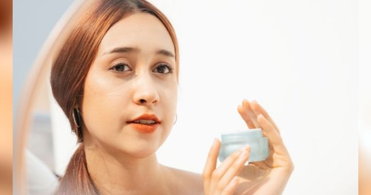 Nggak Cuma Kurang Tidur, Deretan Makanan Ini Juga Bisa Memicu Kantong Mata!
