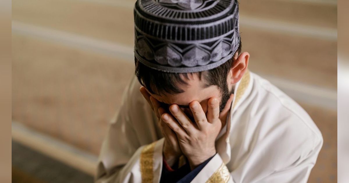 Mengucapkan Syahadat saat Masuk Islam, tapi Hatinya Mengingkari, Begini Menurut Pandangan Islam