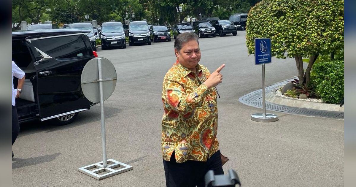 Hasto Blak-blakan Tuding Jokowi Bakal Rebut Partai Golkar, Begini Respons Airlangga