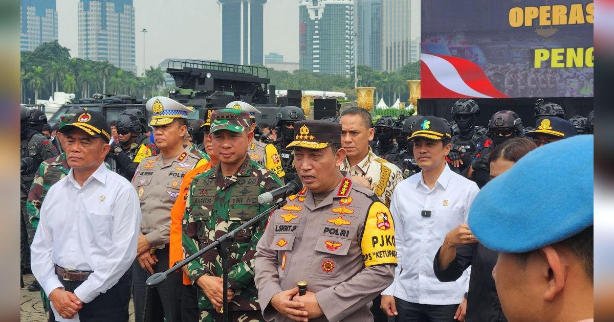 Pimpin Apel Operasi Ketupat 2024, Kapolri dan Panglima TNI Ingatkan Anak Buah Beri Pelayanan Maksimal Kepada Pemudik