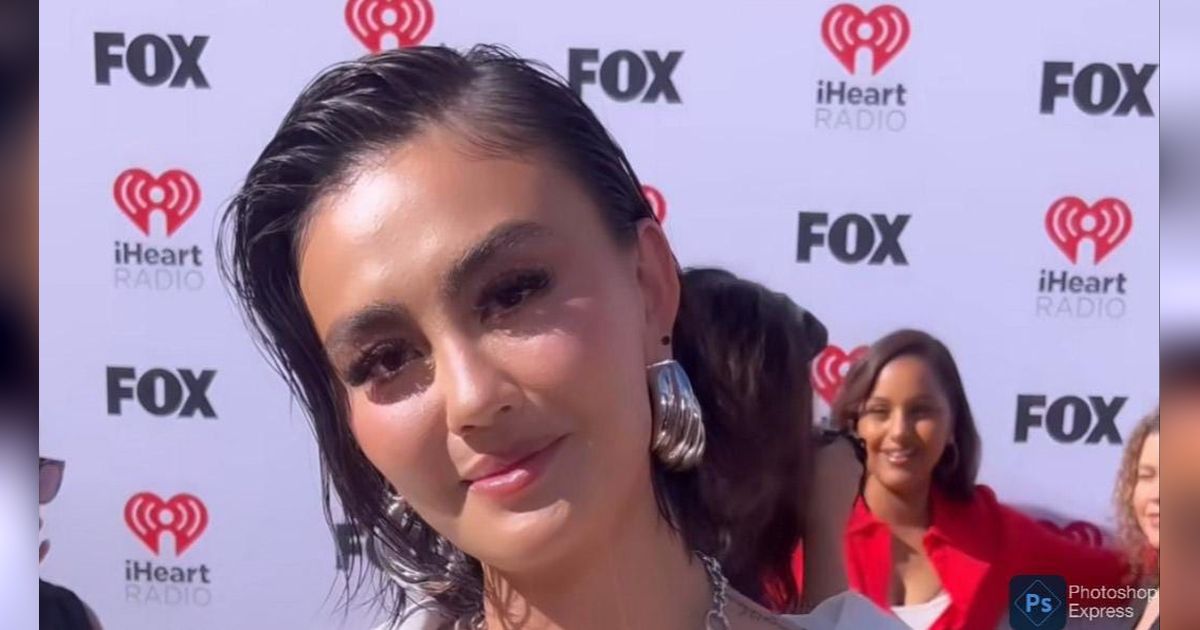 Penampilan Agnes Mo saat Hadiri iHeartRadio Music Awards 2024 di LA, Ada Momen Bocorkan Isi Tas