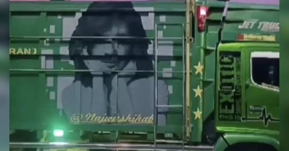 10 Momen Najwa Shihab Kejar Truk Bergambar Wajahnya