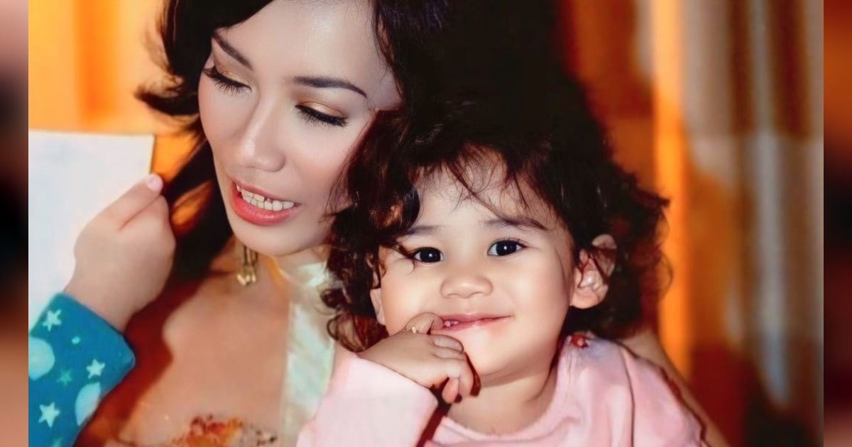 Anak Perempuan Ini Viral Dipacari Adik YouTuber Terkenal, Coba Tebak?