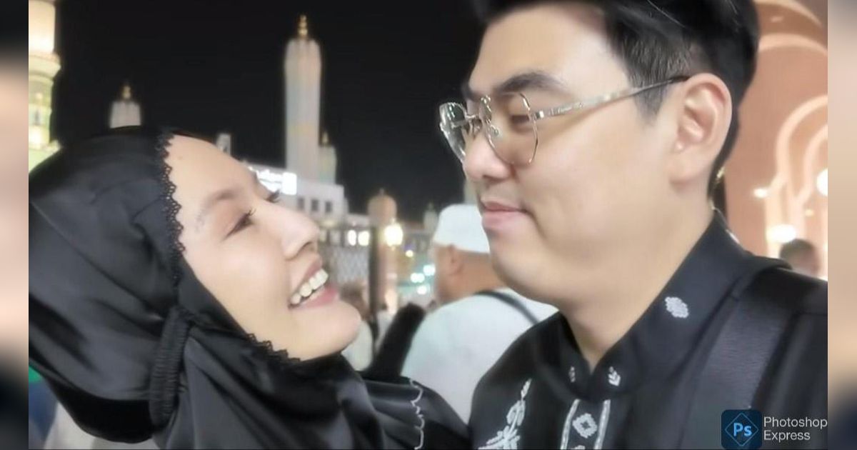 Potret Asty Ananta Jalani Ibadah Umrah saat Ramadan, Selalu Romantis Bareng Suami dan Tangis Haru Pecah