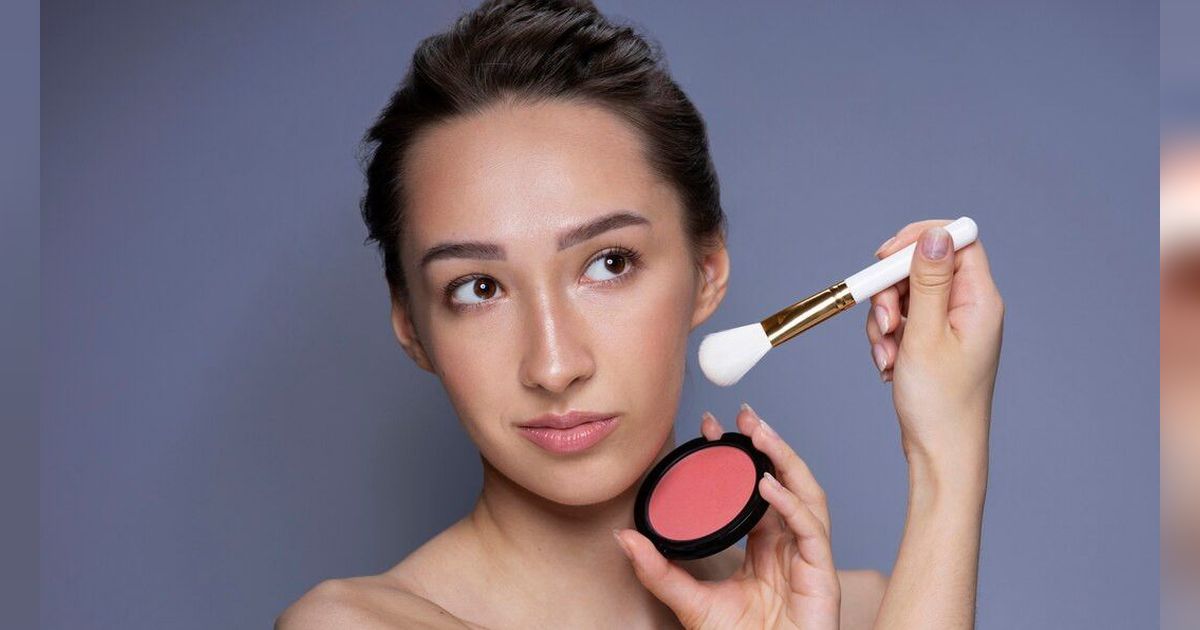 Apa Fungsi Blush On? Begini Cara Memilih Produk yang Tepat