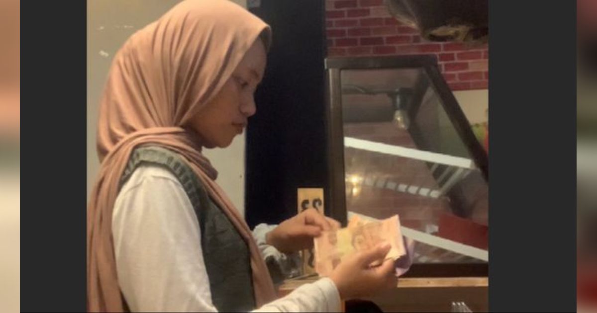 Viral Kisah Wanita Tetap Bertahan Bekerja dengan Gaji di Bawah UMR, Alasannya Bikin Haru