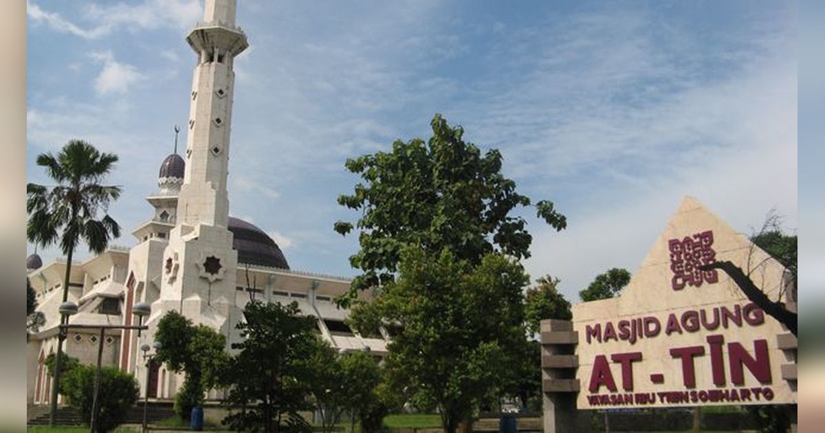 Kisah Masjid At Tin TMII, Dibangun untuk Mengenang Ibu Tien Istri Soeharto