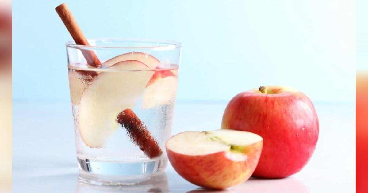 Manfaat Infused Water Apel bagi Tubuh, Sumber Antioksidan Alami dan Baik untuk Pencernaan