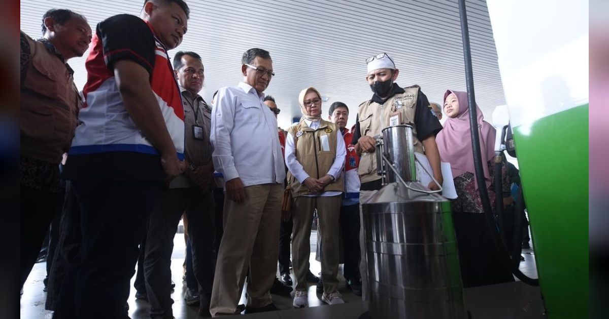 Menteri ESDM Tinjau Kesiapan Pertamina Surabaya Sambut Libur Idulfitri