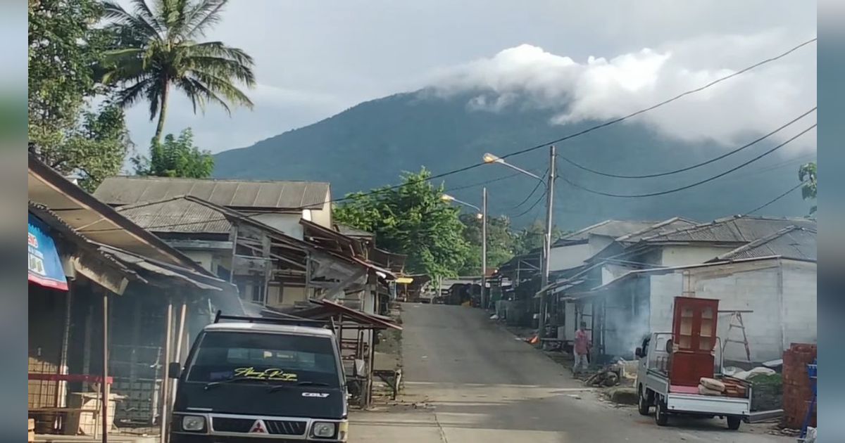 Pesona Gunung Karang Gunung Api Tertinggi di Banten, Bisa Terlihat dari Jakarta