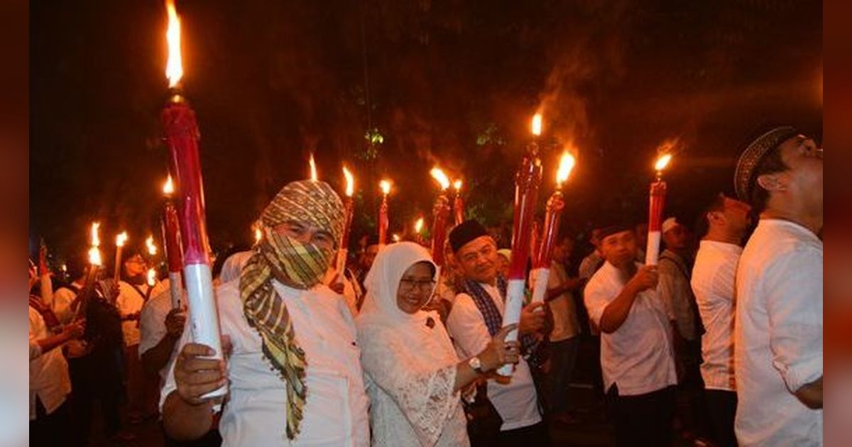 5 Tradisi Malam Takbir Menyambut Hari Raya Idul Fitri di Indonesia