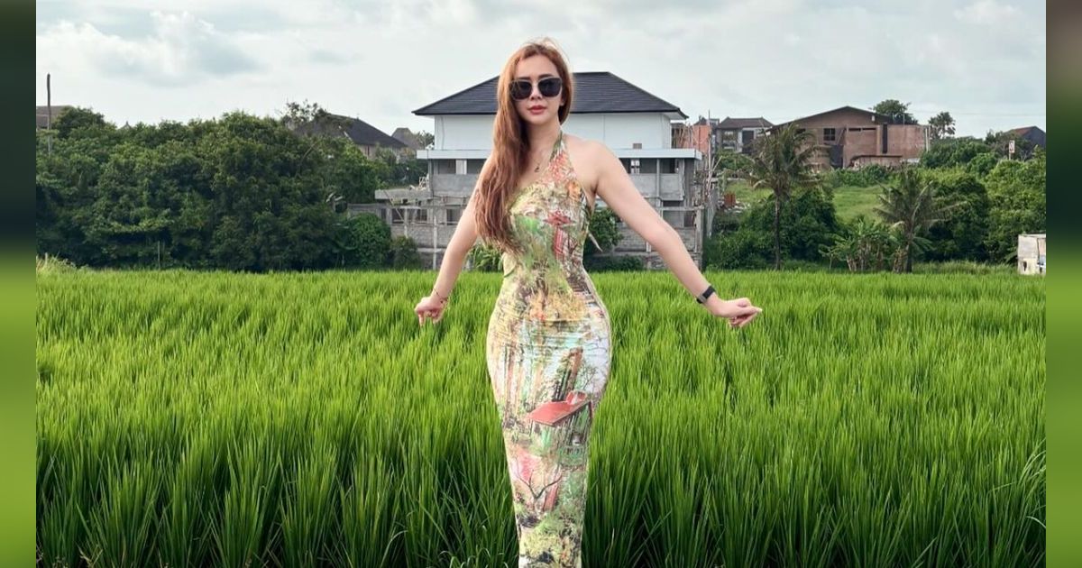 Potret Kolam Renang Aura Kasih di Rumah Baru Senilai Rp50 Miliar, Selalu Dibersihkan dengan Air Garam