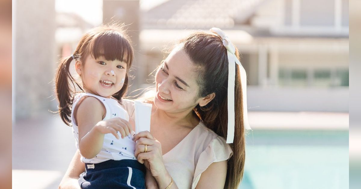 Libur Lebaran, Pastikan Lindungi Kulit Si Kecil dengan Sunscreen
