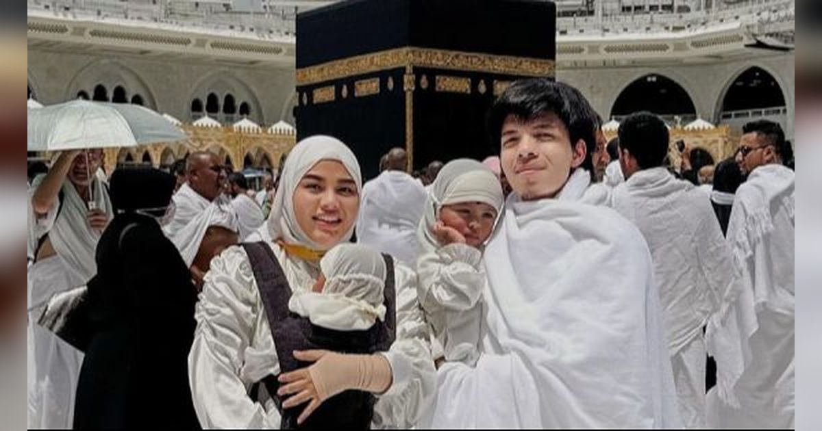 7 Potret Menggemaskan Ameena, Putri Atta Halilintar Jalani Ibadah Umroh di Bawah Terik Matahari