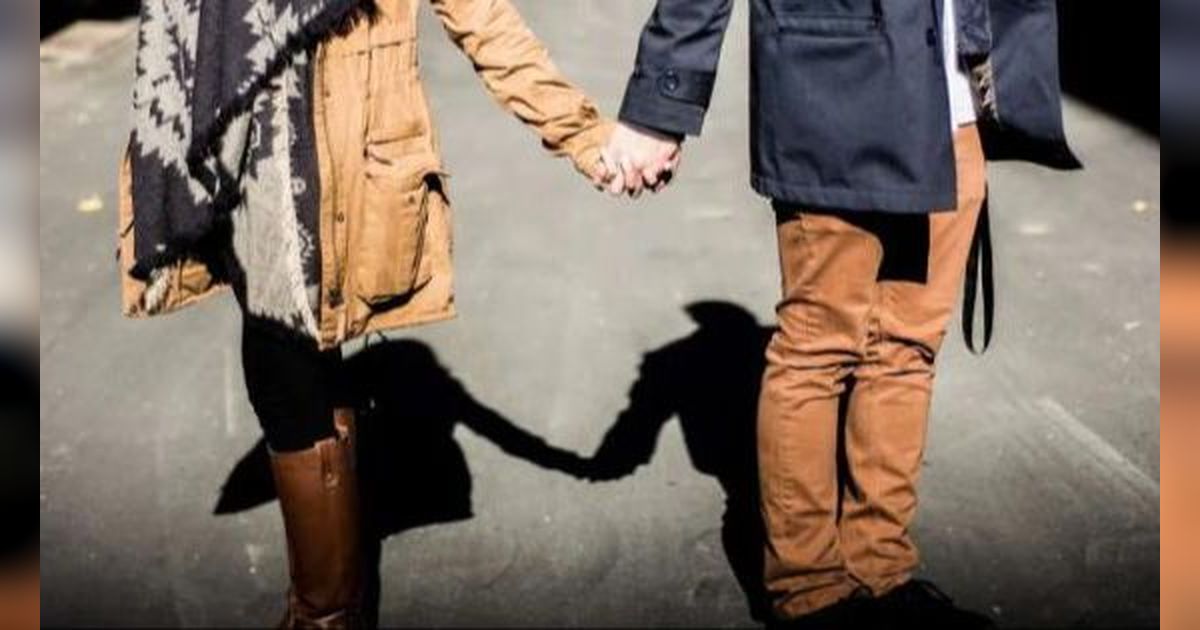 Kisah Sedih Wanita Berprofesi Sebagai Pacar Sewaan, Baru Pertama Dapat Klien Ternyata Bosnya Sendiri