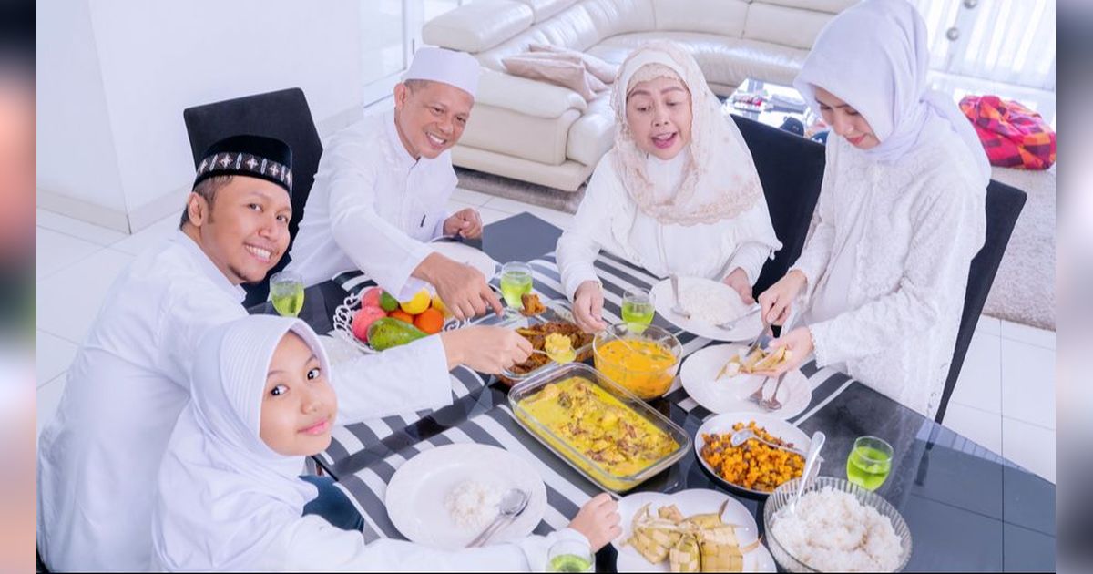 5 Cara Redakan Begah Setelah Makan Banyak Saat Jamuan Idul Fitri