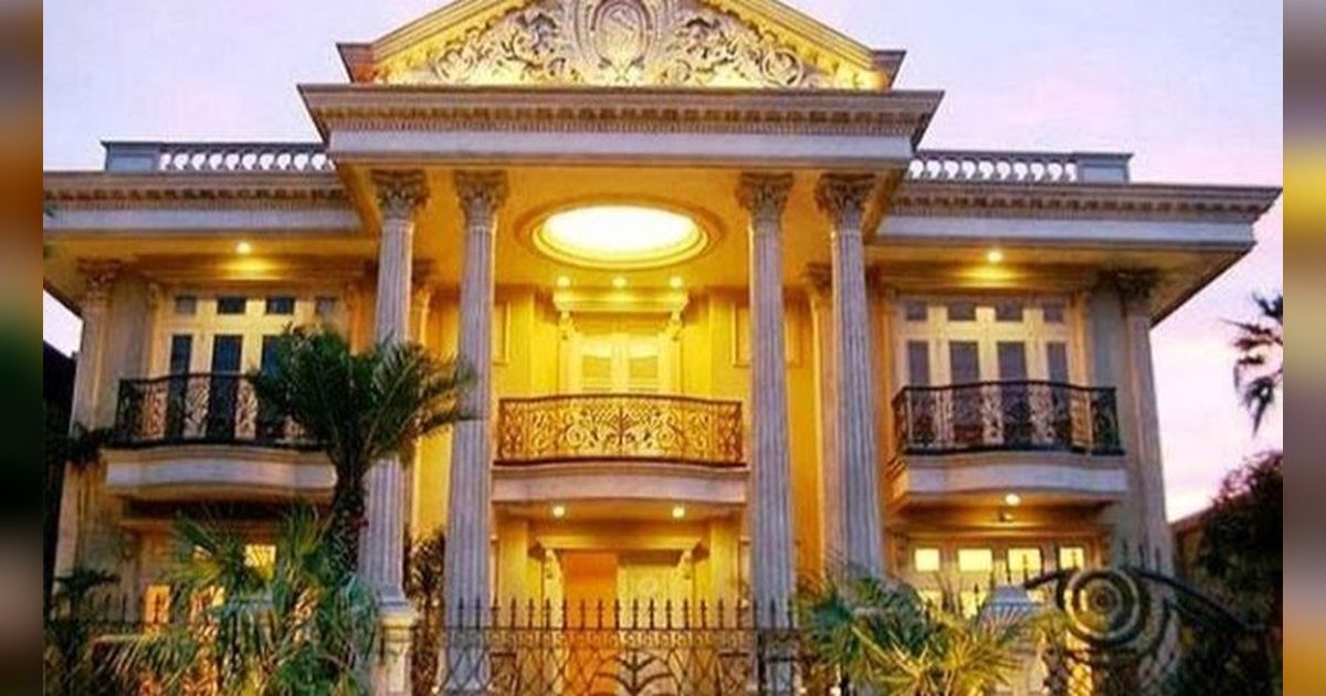 6 Potret Rumah Artis Berlapis Emas, Atap `Istana` Andre Taulany Pakai Emas 22 Karat