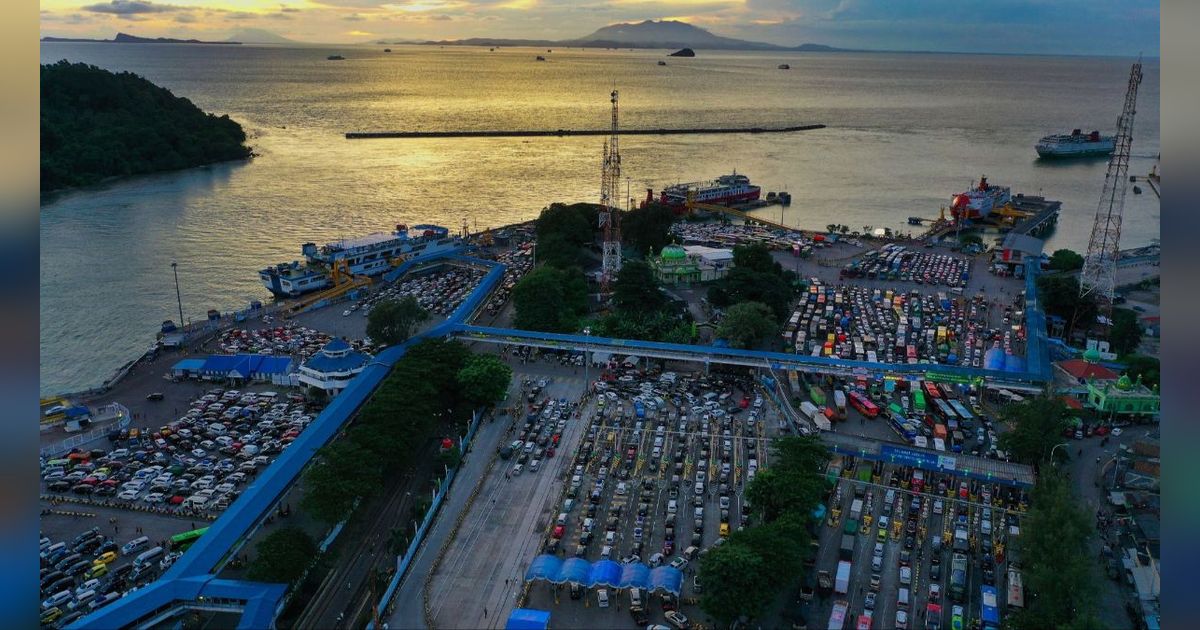 Pelabuhan Merak Macet Parah, ASDP Masih Tunggu Izin Pemerintah untuk Jalankan Solusi Ini