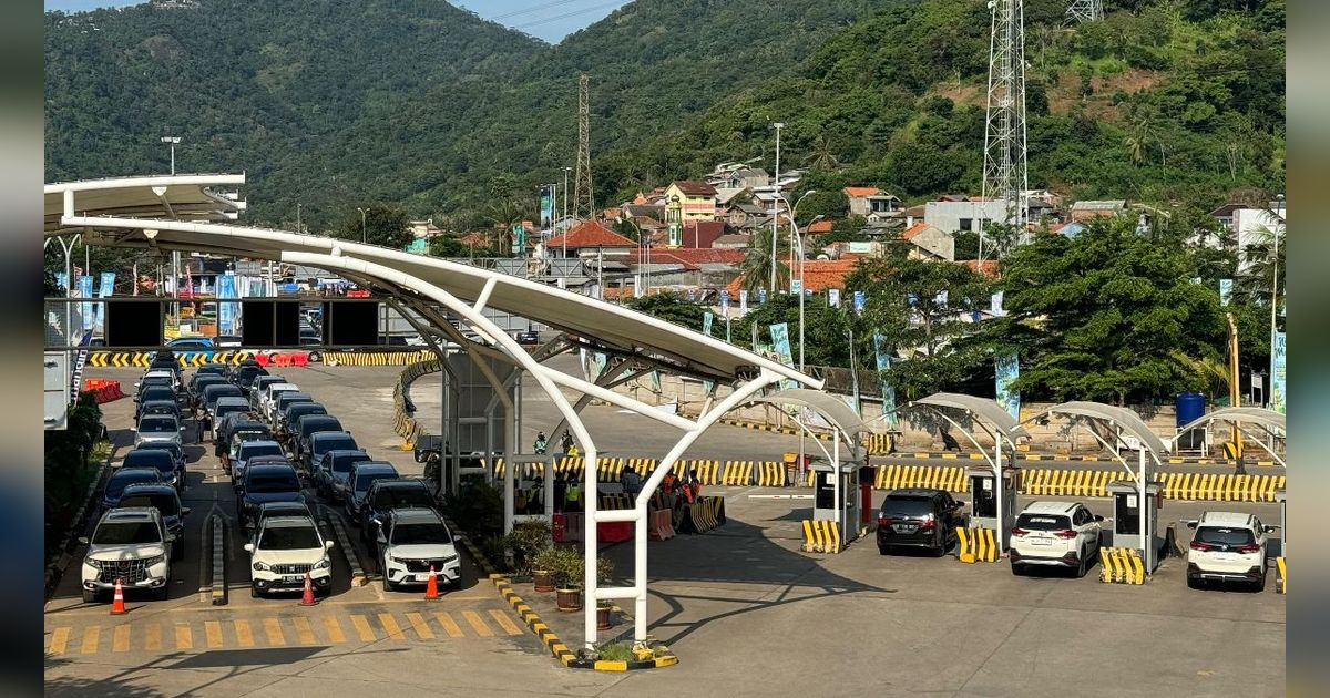 Potret Terkini di Pelabuhan Merak: Cuaca Cerah, Kendaraan Pemudik Masih Mengular Panjang