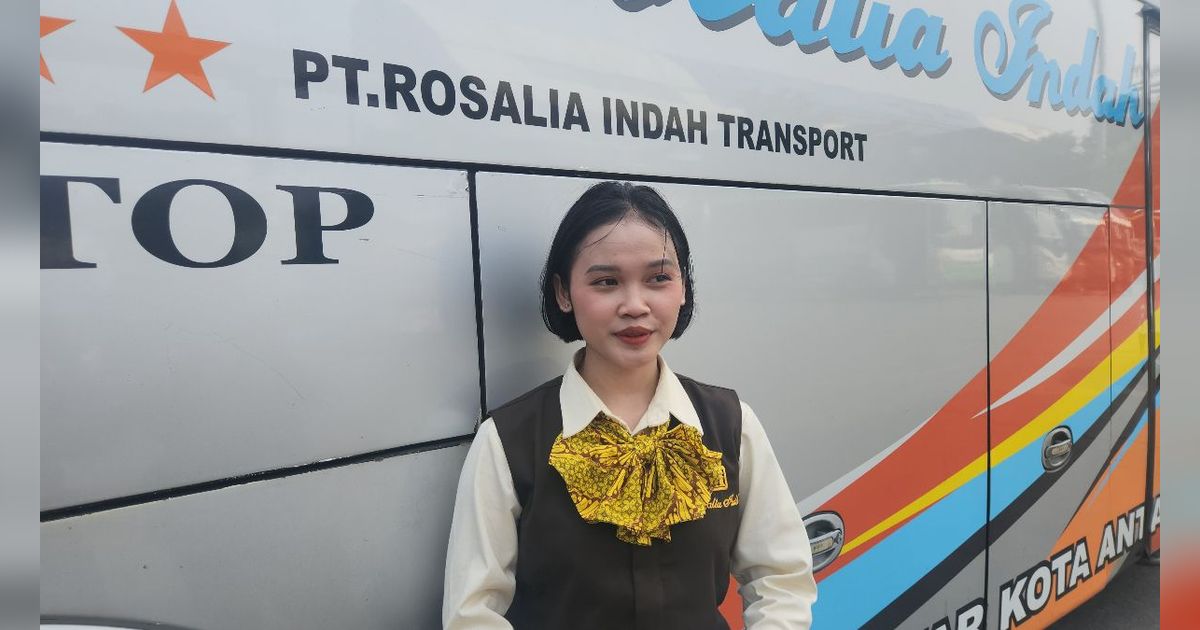 Kenalan sama Aina, Pramugari Bus Cantik yang Siap Layani Pemudik