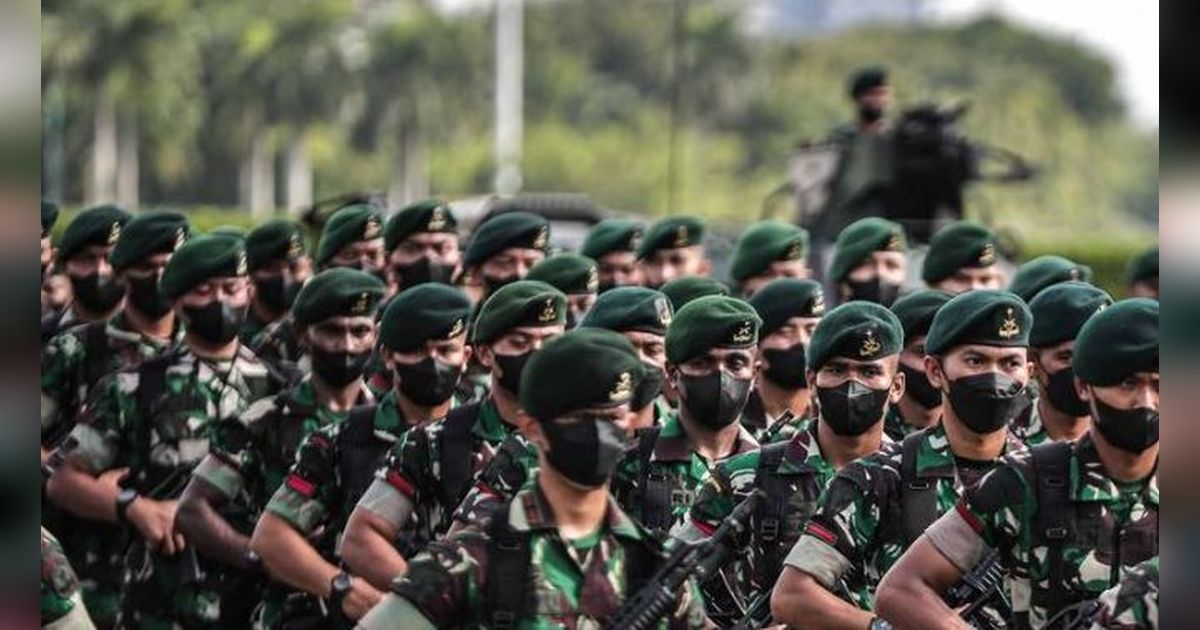 Banting Tulang KopraL TNI Pulang Dinas Langsung Jualan Es di Pinggir Jalan, Laris Banget Sehari Habis 1000 Gelas