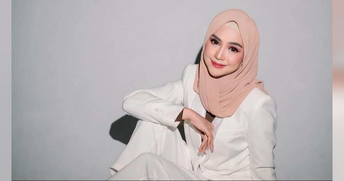 Suka Aktivitas Outdoor, 10 Potret Ria Ricis yang Sempat Risih Kulit Wajahnya Menghitam