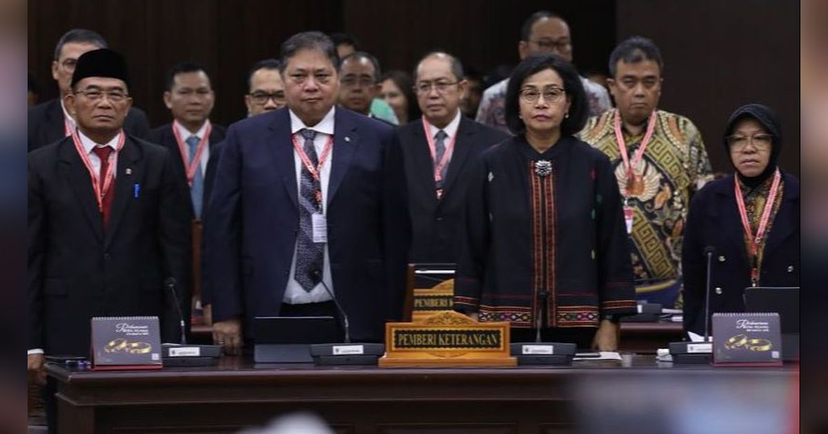 Usai Menjelaskan Mengenai Masalah Bansos ini, Risma Lantas Meminta Maaf