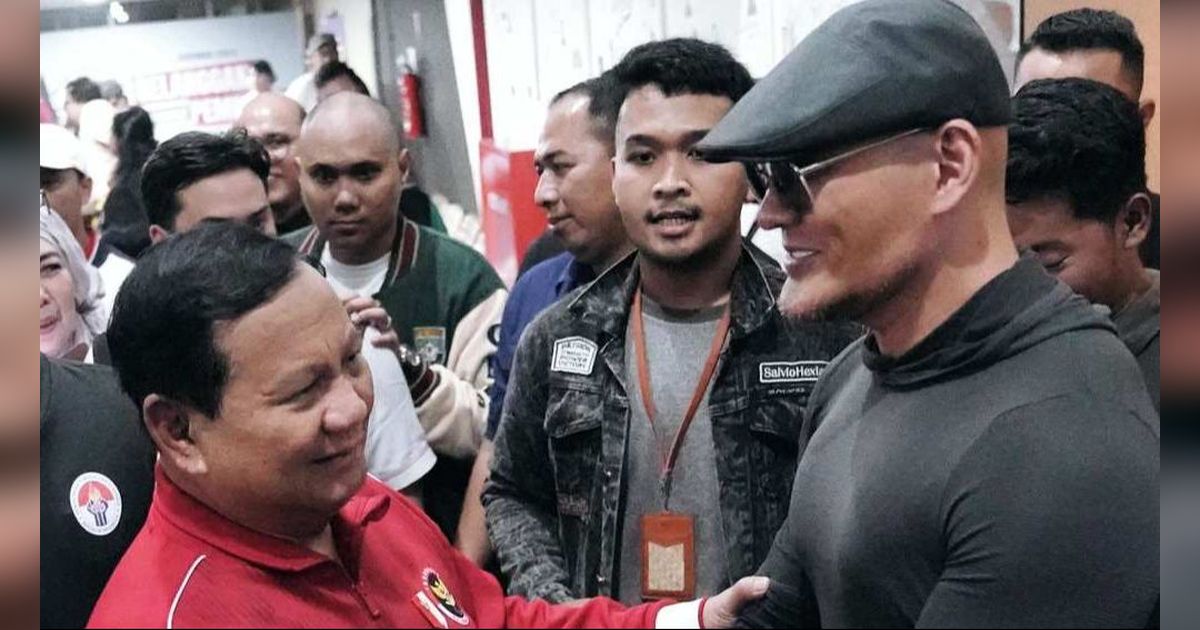 Deddy Corbuzier Tunjukkan Hampers Lebaran Anti Mainstream dari Prabowo Subianto