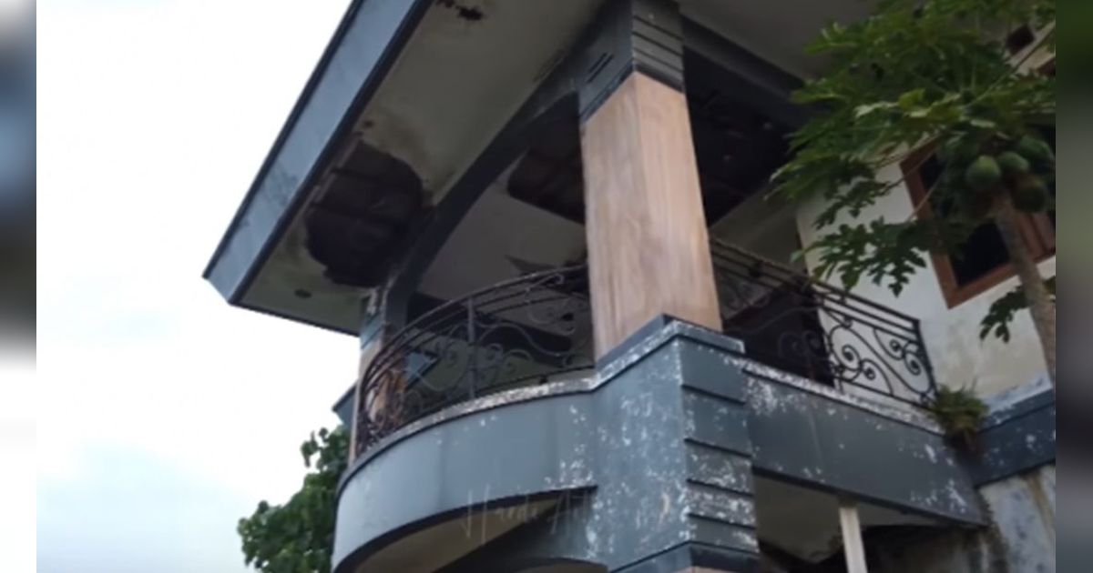 Kecanduan Judi, Intip 8 Potret Rumah Baim Bak Istana Rp40 Miliar Kini Terbengkalai