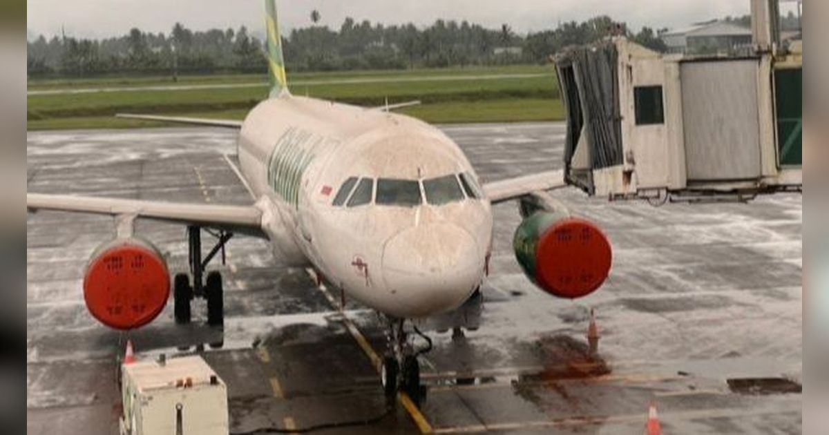 Bandara Sam Ratulangi Ditutup hingga Kamis Siang Akibat Erupsi Gunung Ruang