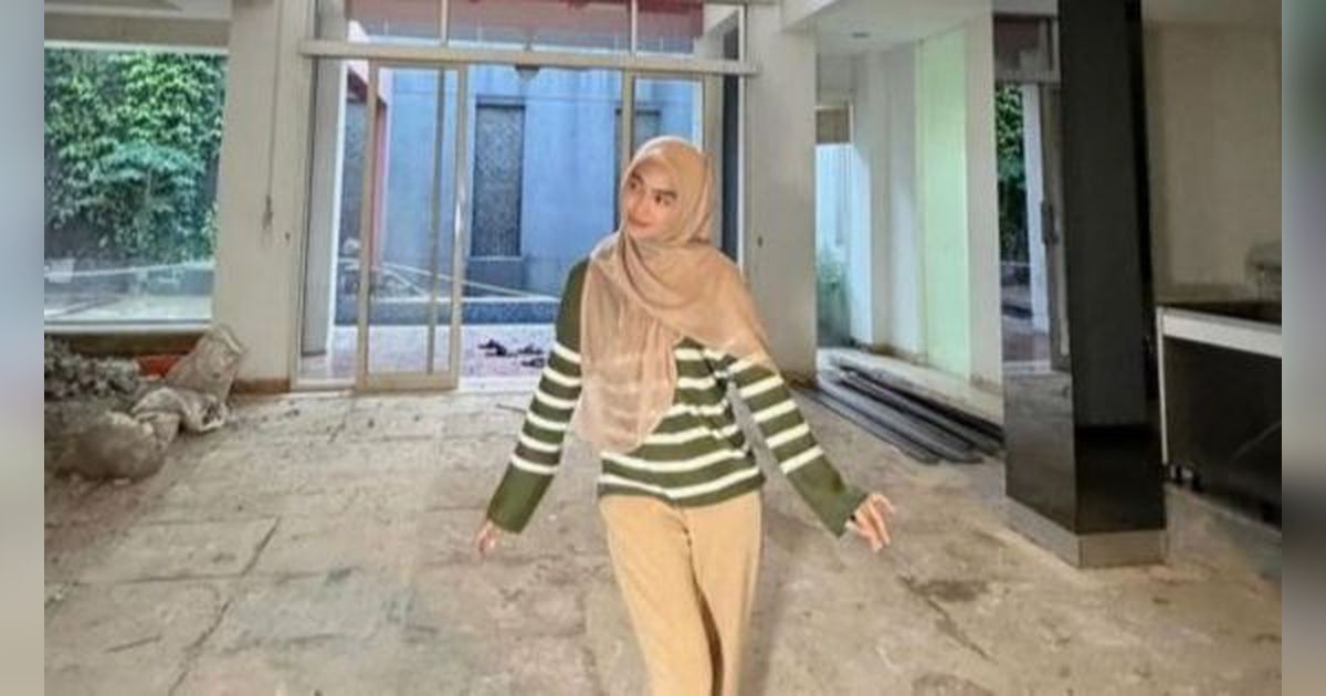 Rombak Total, 7 Foto Rumah Ria Ricis Yang Sudah Dibongkar Karena Renovasi Besar-besaran!