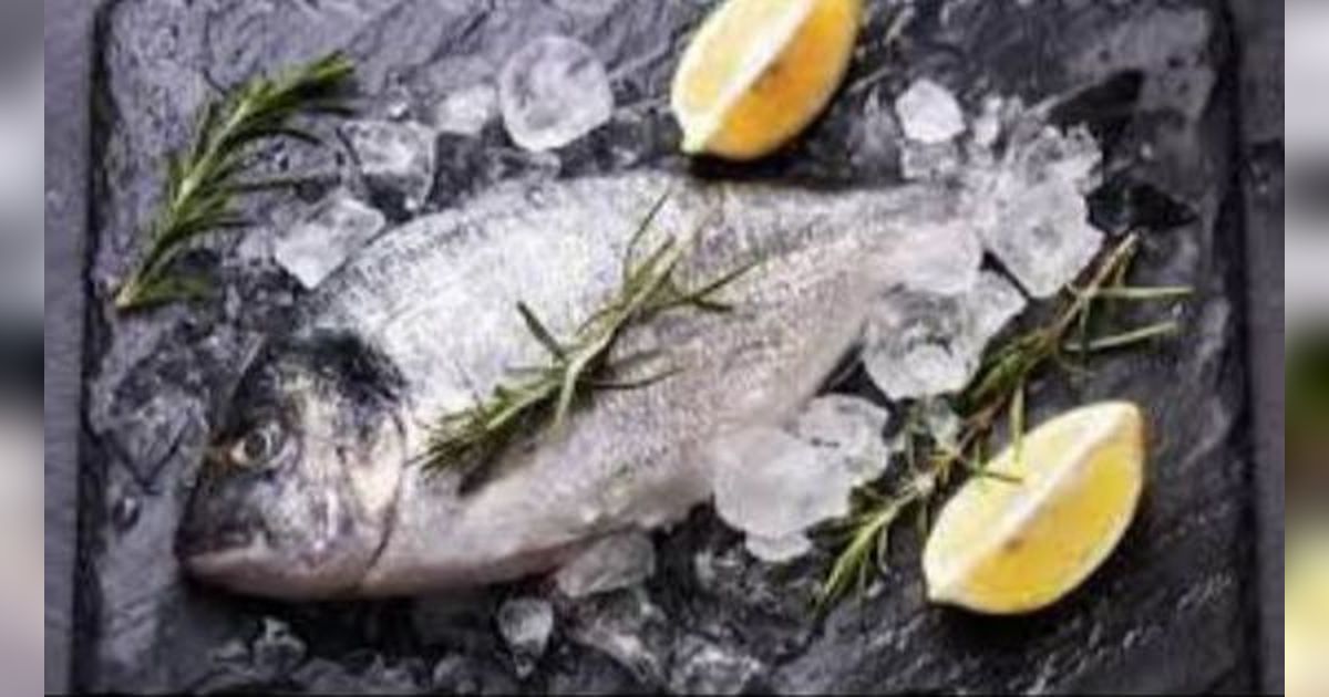 Cara Cairkan Ikan Beku dalam 5 Menit Pakai 2 Bahan Dapur