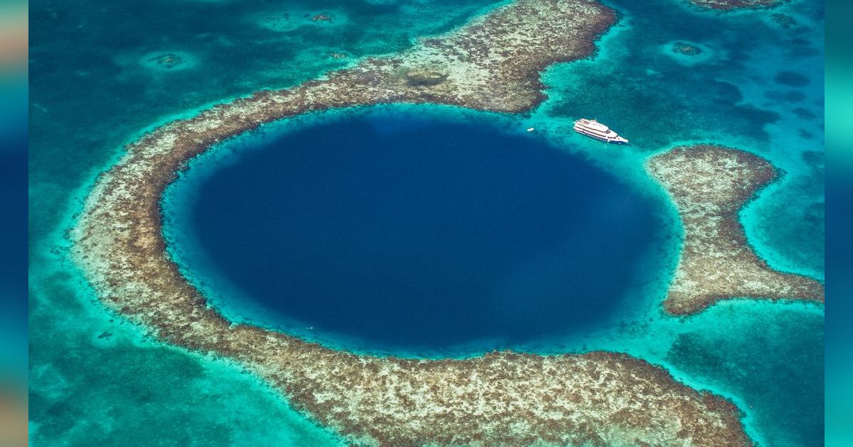 Penyelam Pecahkan Misteri Dasar 'Great Blue Hole', Temukan Hal Mencekam Ini