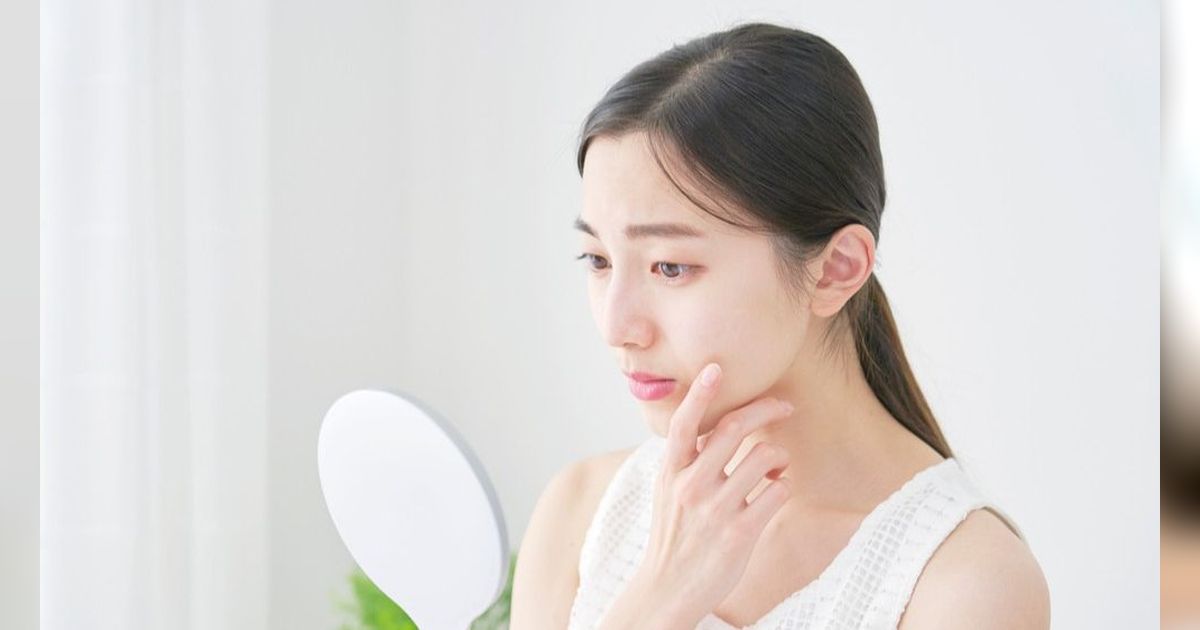 Apakah Wajah Beruntusan Bisa Diatasi dengan Skincare? Begini Caranya
