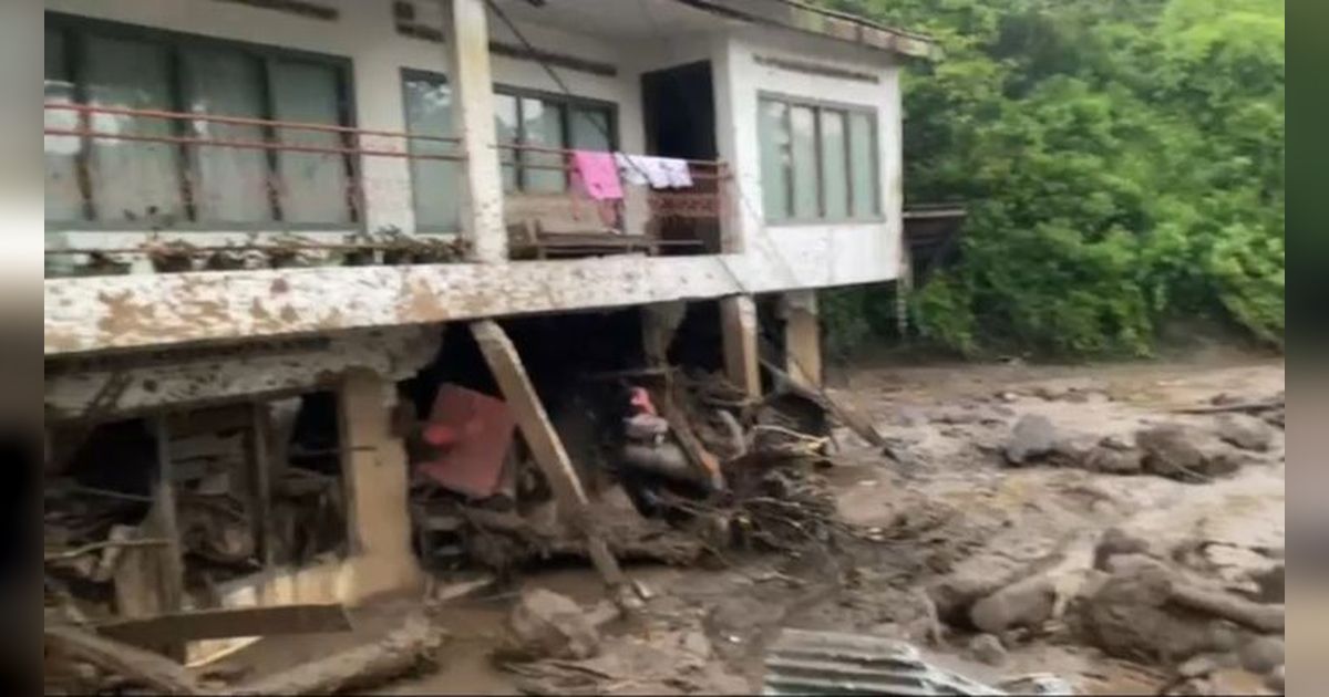 BPBD: 13 Warga Sumbar Meninggal Akibat Banjir Lahar Dingin