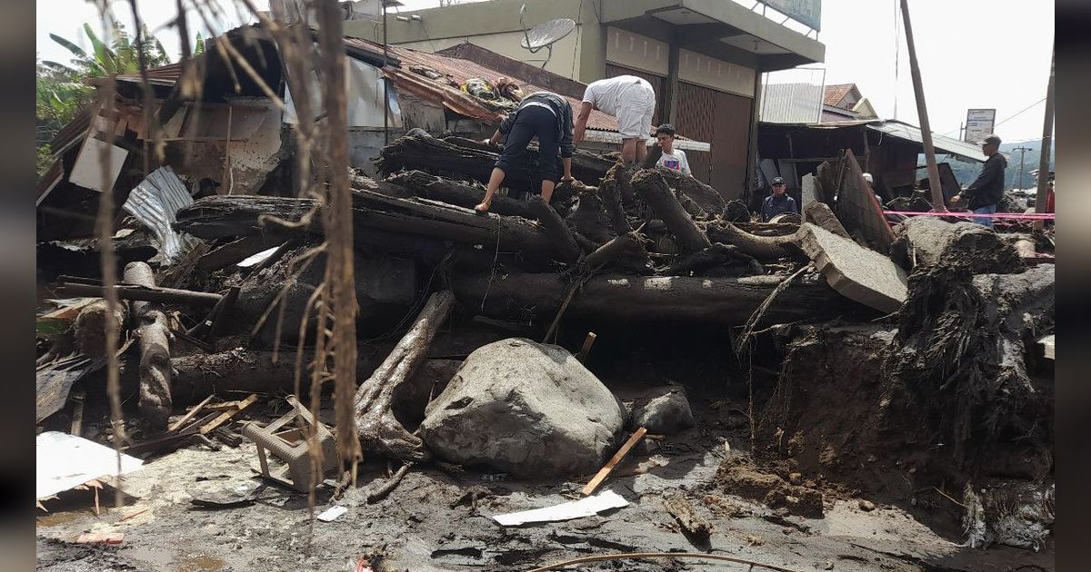 BNPB: 37 Orang Tewas Akibat Banjir Lahar Dingin Sumatra Barat