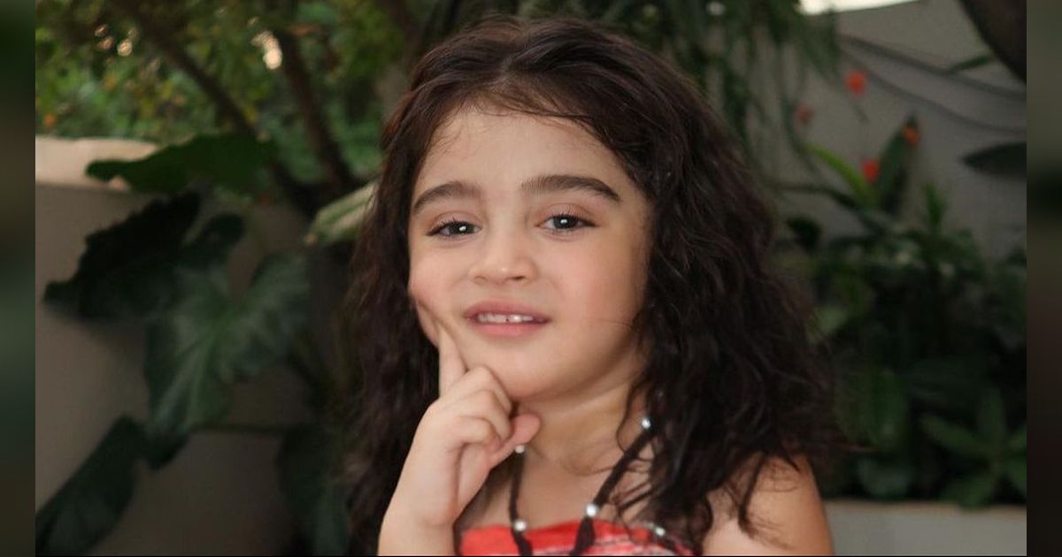 Deretan Pose Cute Guzel, Putri Ali Syakieb dan Margin, Saat Jadi Disney Princess