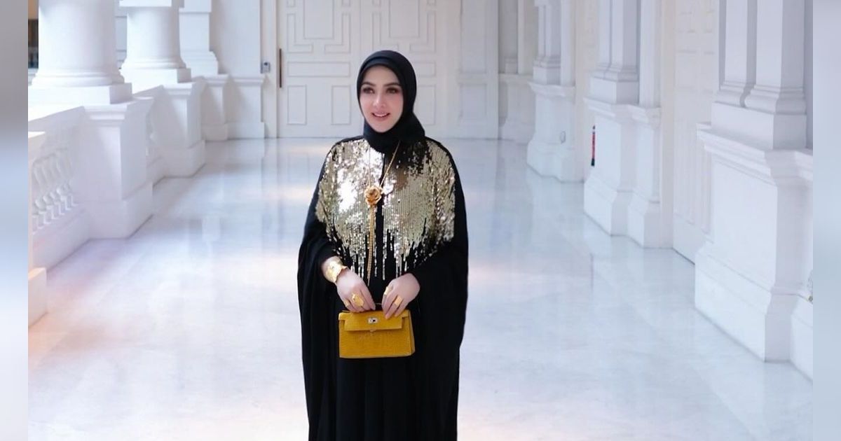 10 Potret Terbaru Syahrini Usai Dikabarkan Hamil, Penampilan Tetap Cetar Meski Tubuh Kian Berisi
