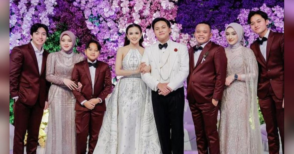 Momen Rizky Febian 'Ngemis' Minta Tamu Undangan Nyanyi Dinikahannya Tuai Sorotan: 'Masak gak Ada yang Mau?'