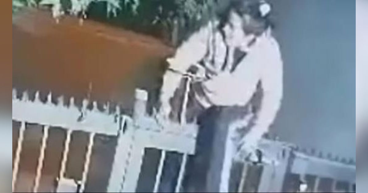 Apes! Celana Tersangkut Saat Memanjat Pagar, Maling Wanita Kabur dengan Tangan Kosong dan Nyaris Tanpa Busana