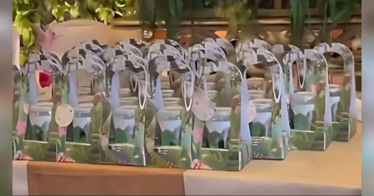 Setelah Anak Ayam, Kini Viral Lagi Souvenir Pernikahan Ikan Cupang yang Unik dan Anti-Mainstream