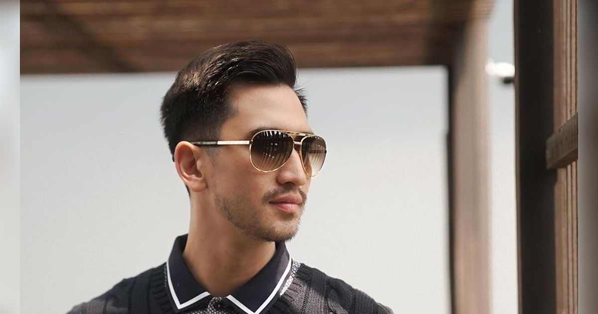 Wow! Verrell Bramasta Beri Hadiah Mobil Mewah Harga Miliaran Rupiah Buat Ibu Sambung