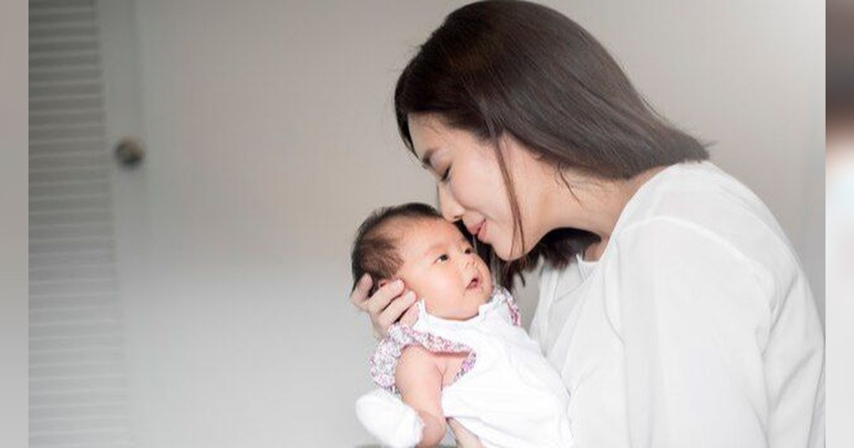 7 Makna Mimpi Menggendong Bayi, Bisa Jadi Pertanda Baik