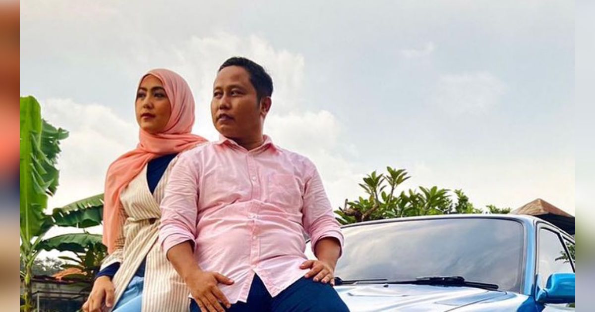 Jarang Tersorot, Potret Putra Sulung Narji yang Baru Wisuda Berwajah Ganteng