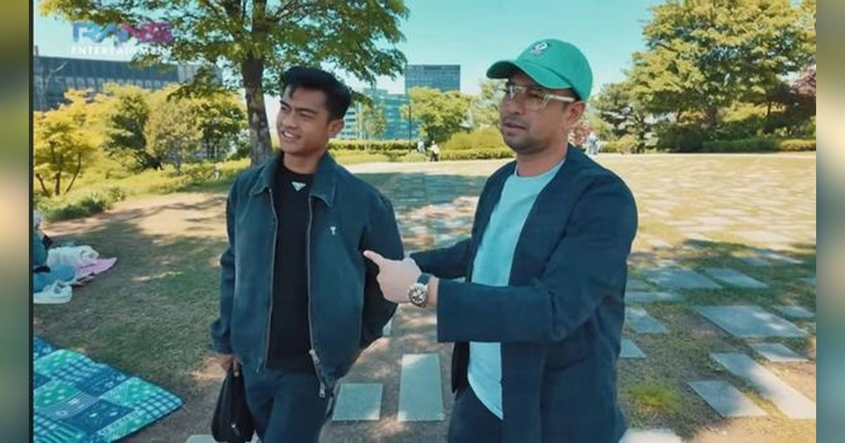 Potret Pratama Arhan 'Ngasuh' Cipung di Korea
